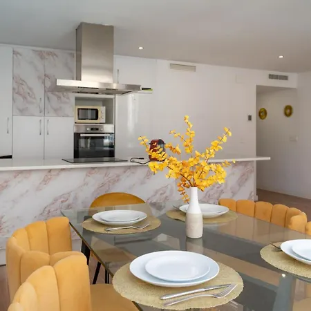 Chic Spacious 아파트